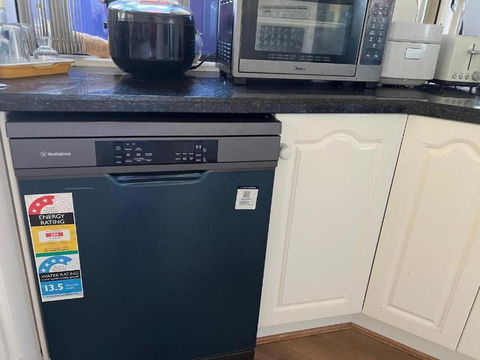 Pleasant Private Room In Taylors Lake Near Melbourne Airport - Tourism Brisbane 2