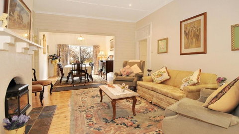 Plum Tree Cottage - Tourism Brisbane 1