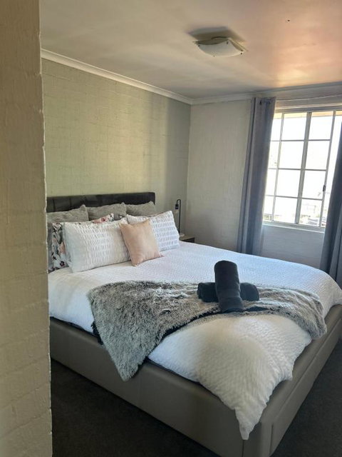 Plush 2 Bedroom Apartment Kingston - Brisbane Tourism 0