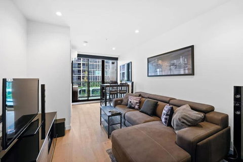 PM Residences - Modern Luxury 2BR Apt W Parking - Tourism Brisbane 1