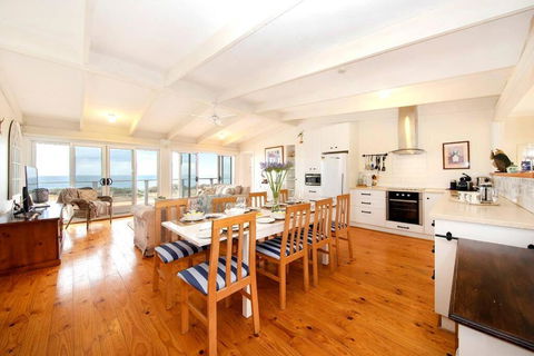 PORT WILLUNGA DREAMING A Beach Front Experience - Tourism Brisbane 0