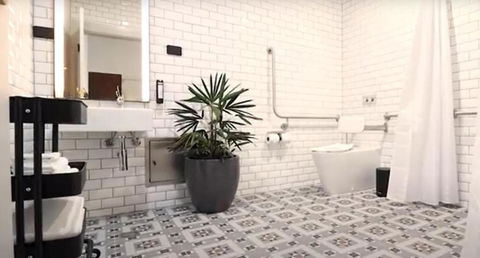 Portarlington Grand Hotel - Tourism Brisbane 3