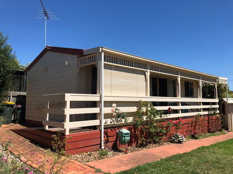 Portarlington Holiday Apartment - Tourism Brisbane 0