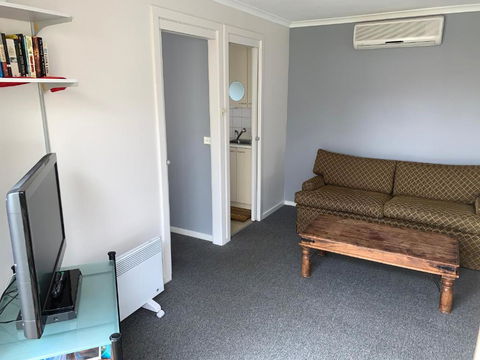 Portarlington Holiday Apartment - Tourism Brisbane 2