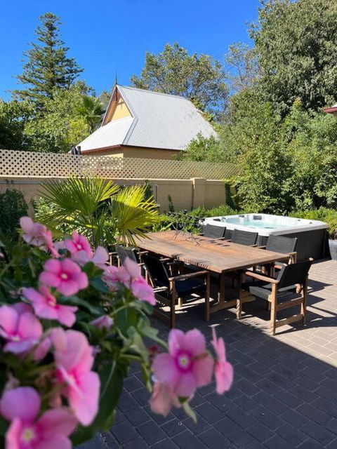 Porters Cottage Oasis - Tourism Brisbane 0