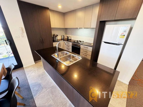 Posh In Phillip - 2bd 2bth Apt - Brisbane Tourism 1