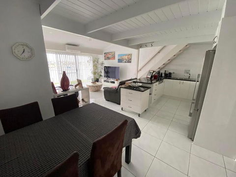 Port Lincoln Marina Waterfront Apartment - Tourism Brisbane 2