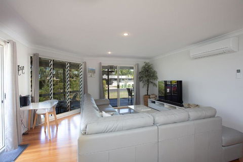 Rainbow Tides - Brisbane 4u 3