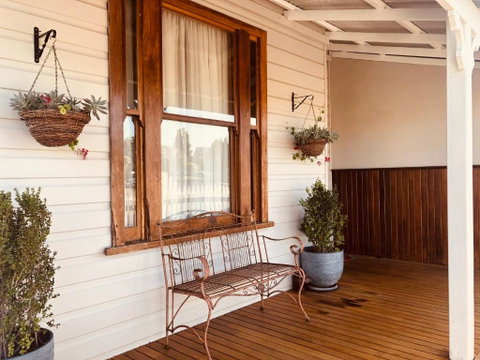 Railway Cottage - Tourism Brisbane 1