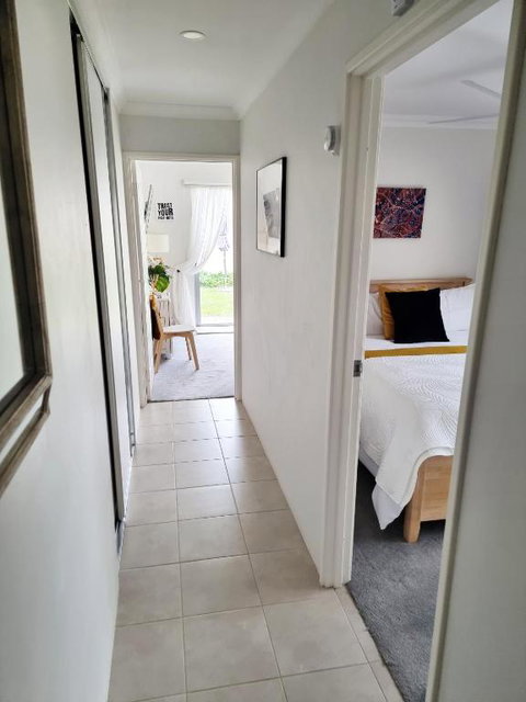 Queen Bed Apartment- No Sharing, Your Very Own Space - Tourism Brisbane 2