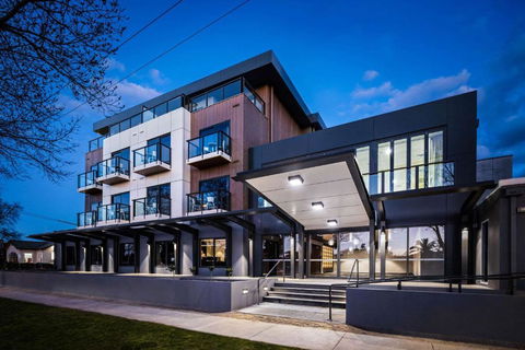 Quality Hotel Lakeside - Brisbane Tourism 0