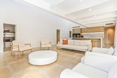 Raven6, Noosa Sound - Tourism Brisbane 3