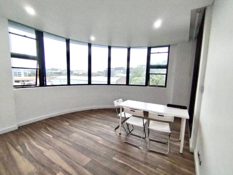 Premium Location In City Centre Sydney With Free Swimming Pool & Gym - Brisbane Tourism 3