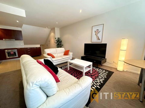 Pretty Penthouse - Close To ANU - Brisbane Tourism 0