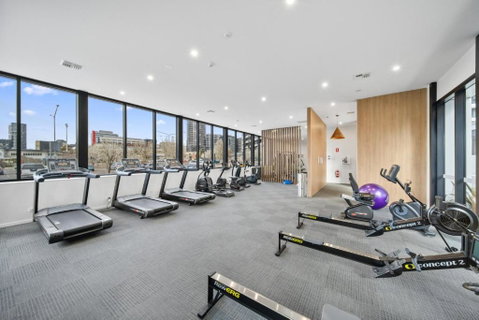 Pristine 2-Bed Apartment With Pool And BBQ - Brisbane Tourism 3