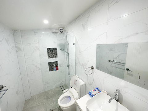 Private, Local Living Studio In Mascot, Airport - Brisbane Tourism 1