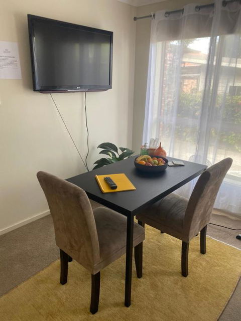 Private Room With Ensuite And Parking Close To Wollongong CBD - Tourism Brisbane 1
