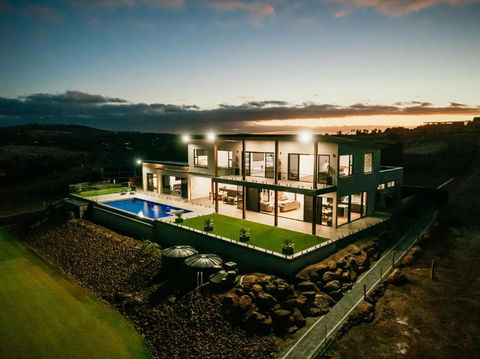 Pure Heaven - Tourism Brisbane 0