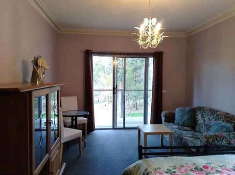 Purple House - Corner Spa, Views And Wildlife - Brisbane Tourism 3