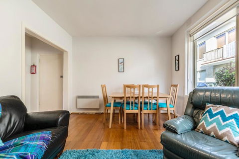 Quaint & Homey Ripponlea Flat - Tourism Brisbane 2