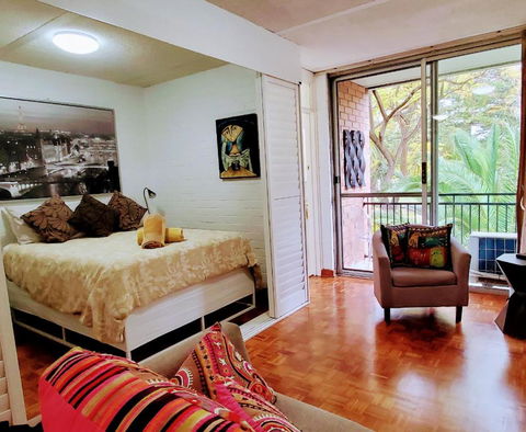 Quaint & Tranquil Subiaco 1 Bedroom Apartment - Brisbane 4u 2