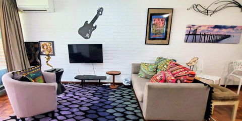 Quaint & Tranquil Subiaco 1 Bedroom Apartment - Brisbane 4u 3