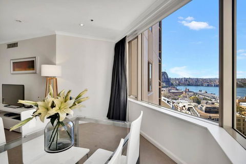 Quality Apartment In The Rocks GLO1203 - Tourism Brisbane 0
