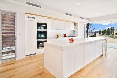 Queenscliff Penthouse - Beachfront - Tourism Brisbane 1