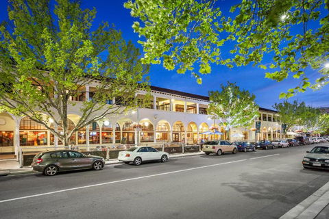 Quest Canberra - Brisbane Tourism 0