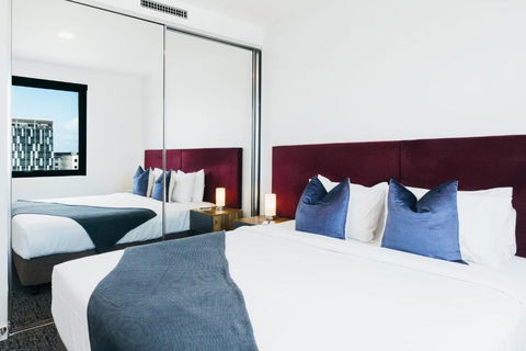 Quest Mascot - Brisbane Tourism 1