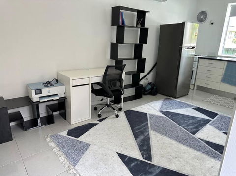 Quiet, Private Studio 1 Double Bed And Extra Matress - Tourism Brisbane 1