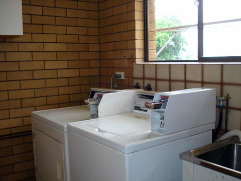 Raceview Motor Inn - Brisbane Tourism 3