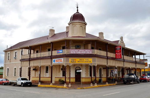 Railway Hotel Motel Peterborough - Tourism Brisbane 0