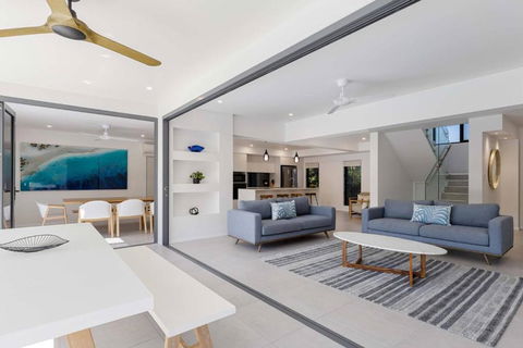 Raphari At The Cove - A Stunning Poolside Escape - Tourism Brisbane 1