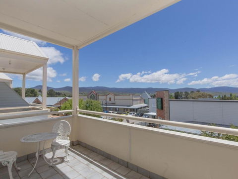 Razorback 1 - Tourism Brisbane 2