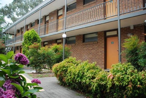 Red Cedars Motel - Tourism Brisbane 0
