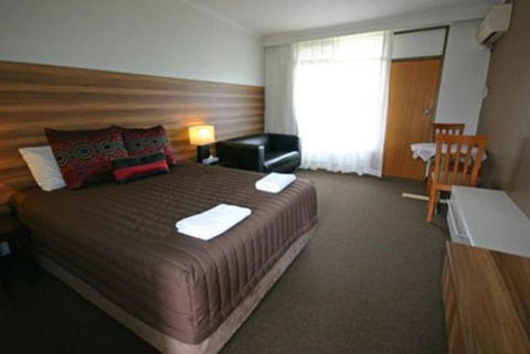 Red Cedars Motel - Tourism Brisbane 2