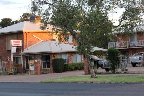 Red Cliffs Colonial Motor Lodge, Mildura Region - Tourism Brisbane 0