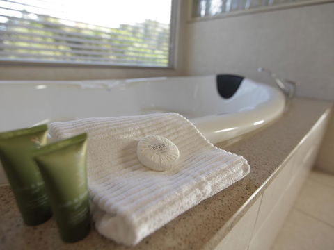 At The Gap Holiday Home - Tourism Brisbane 1