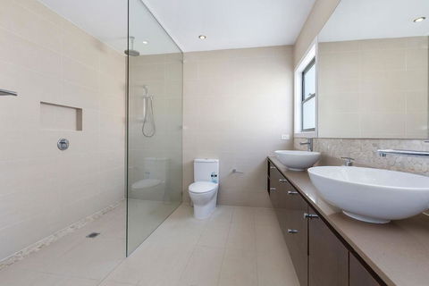Augusta House - Brisbane Tourism 3