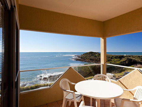 Avalon 4 - Right Across The Road From Convent Beach - Uninterrupted Views - Tourism Brisbane 2