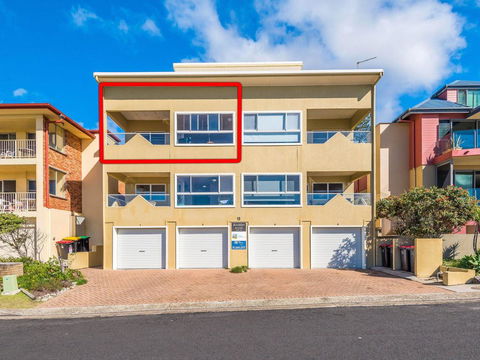 Avalon 4 - Right Across The Road From Convent Beach - Uninterrupted Views - Tourism Brisbane 1