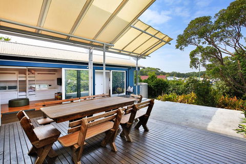 Ayana Beach House - Pet Friendly - Opposite Beach - Tourism Brisbane 3