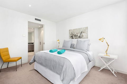 Azure Bliss Family Escape Opposite Beach With Heated Pool Access - Brisbane Tourism 3