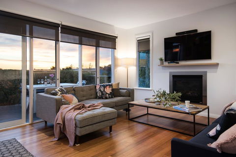 Azure Daylesford - Tourism Brisbane 0