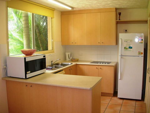 Baden 29 - Rainbow Shores, Air Conditioned, Ground Floor, Walk To Beach, Pool - Tourism Brisbane 3
