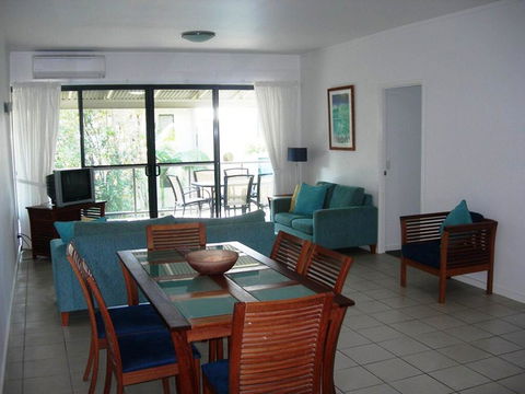 Baden 45 - Rainbow Shores, Beachside Unit, Aircon, Swimming Pool, Tennis Court - Tourism Brisbane 2