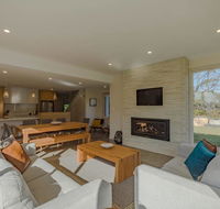 Baileys Beach House - Brisbane 4u