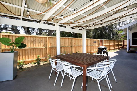 Balena @ Culburra - Pet Friendly - 1 Min Walk To Beach - Brisbane Tourism 1