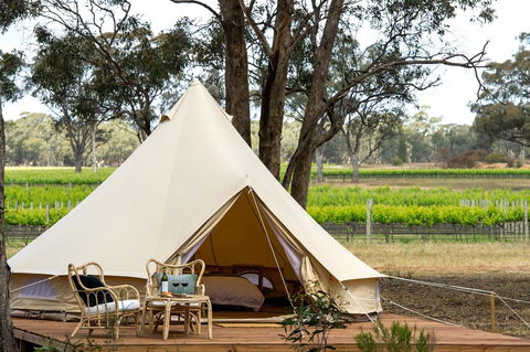 Balgownie Estate Winery Retreat & Restaurant - Tourism Brisbane 0